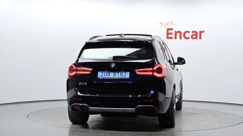 BMW iX3