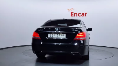 Hyundai Equus