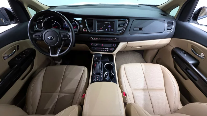 Kia Carnival