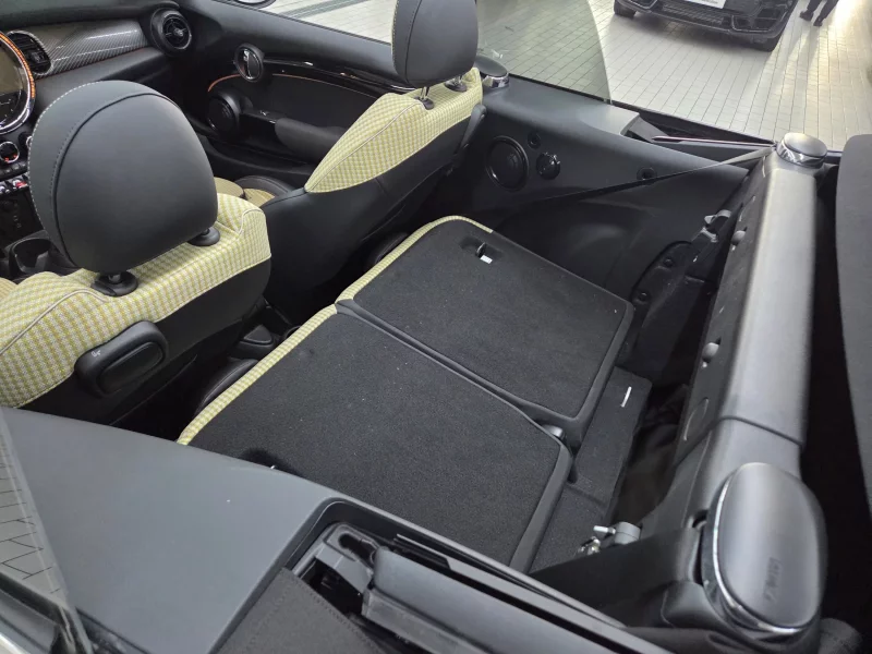 MINI Cooper Convertible