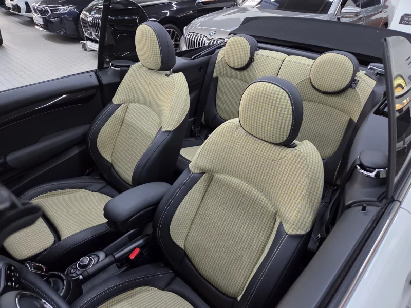 MINI Cooper Convertible
