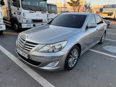 Hyundai Genesis