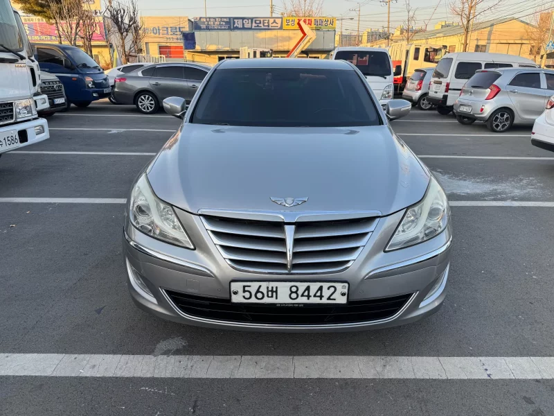 Hyundai Genesis