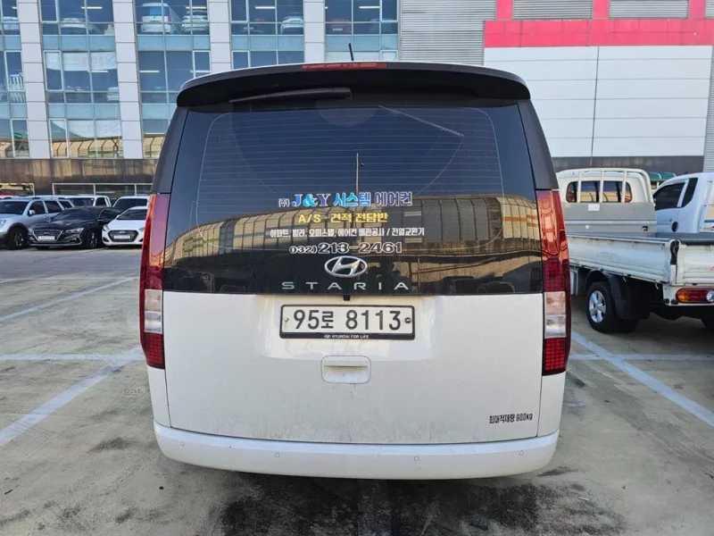 Hyundai Staria