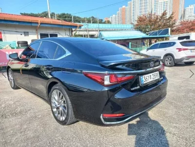 Lexus ES300h