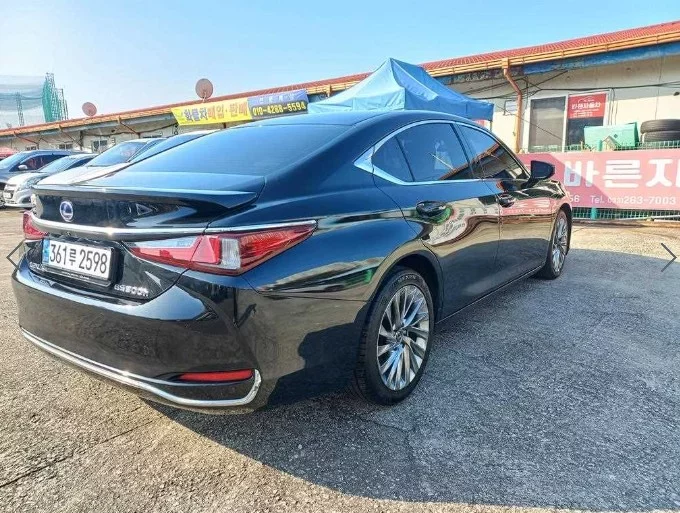 Lexus ES300h