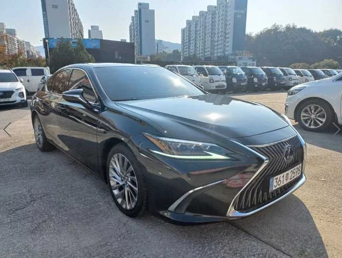 Lexus ES300h
