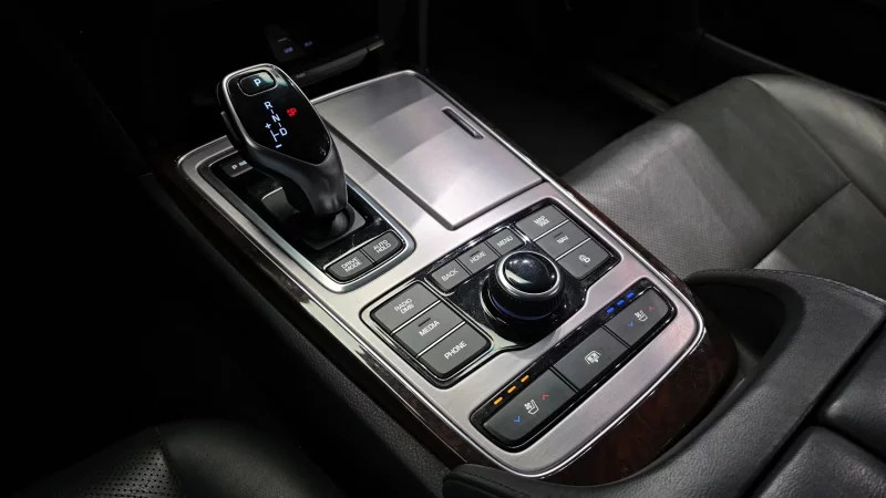Hyundai Equus