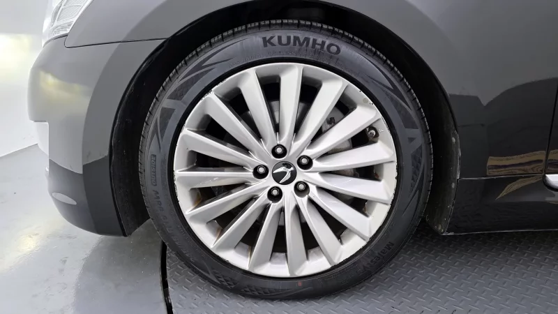 Hyundai Equus