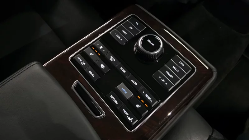 Hyundai Equus