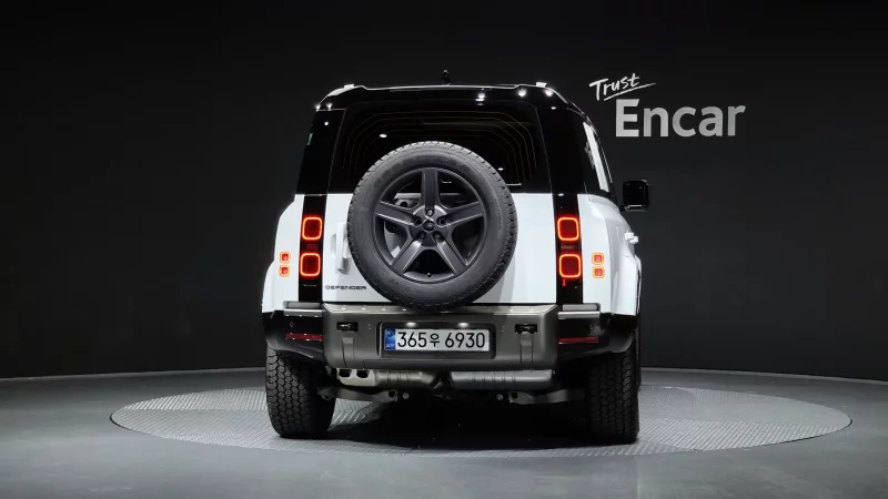 Land Rover DEFENDER