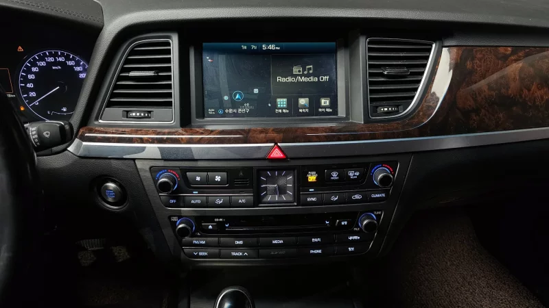 Hyundai Genesis