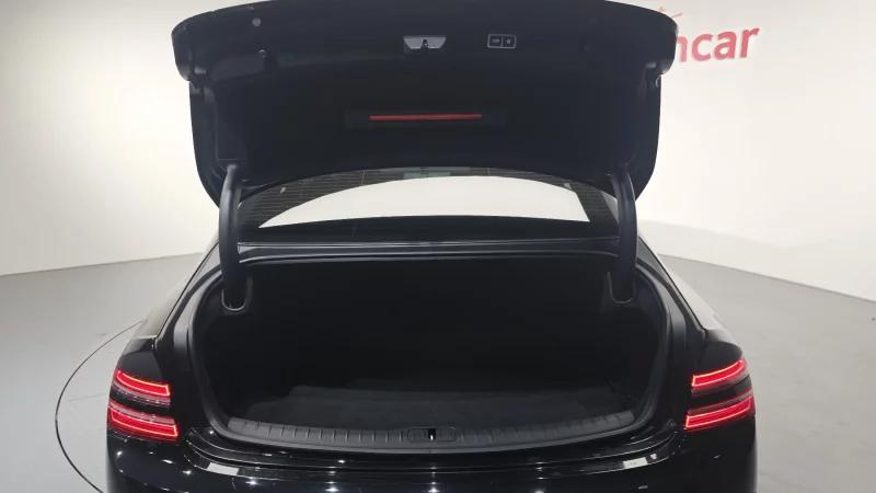 Genesis Electrified G80