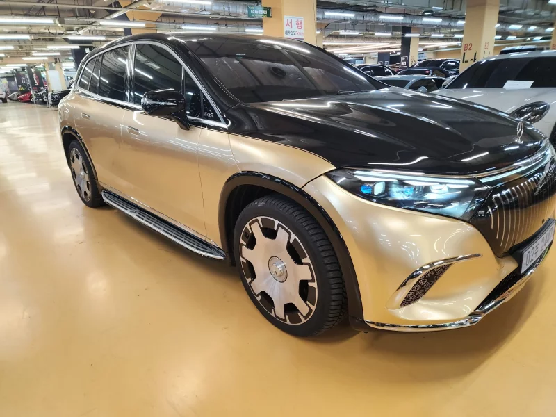 Mercedes-Benz EQS SUV