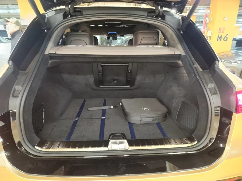 Mercedes-Benz EQS SUV