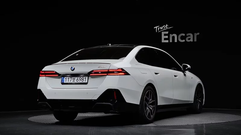 BMW 5-Series