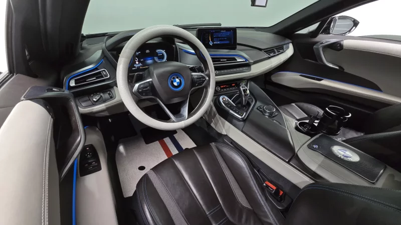 BMW i8