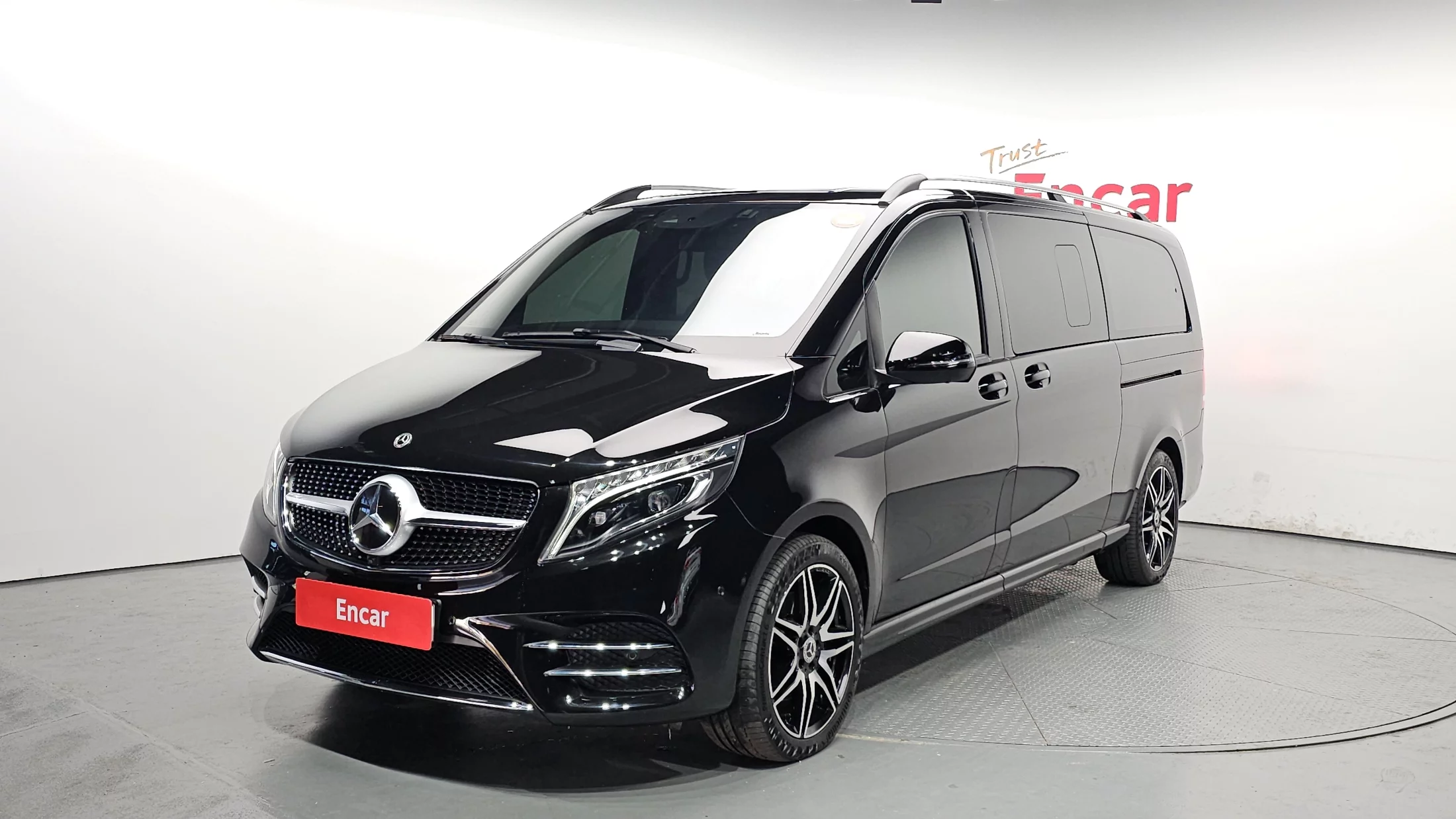 Mercedes-Benz V-Class 2024