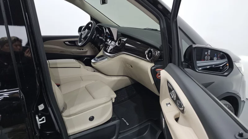 Mercedes-Benz V-Class