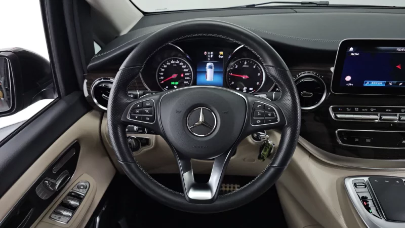 Mercedes-Benz V-Class