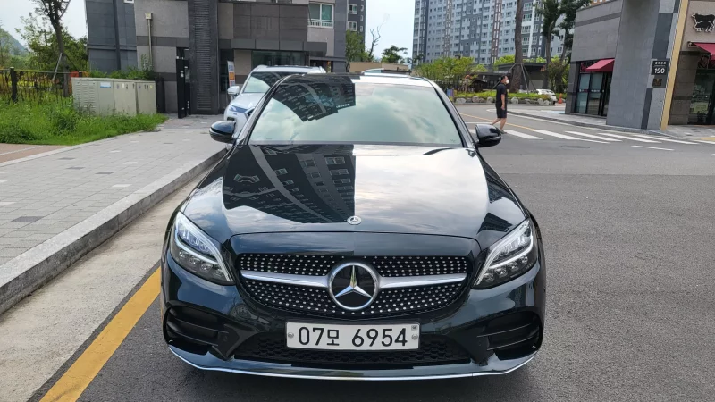 Mercedes-Benz C-Class