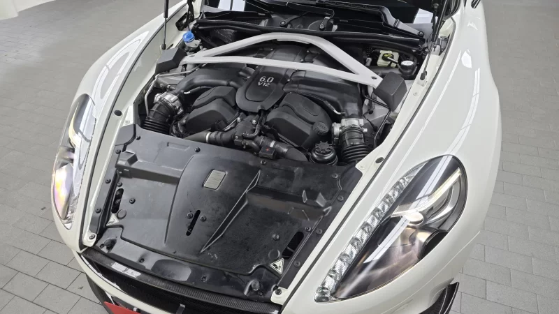 Aston Martin Vanquish