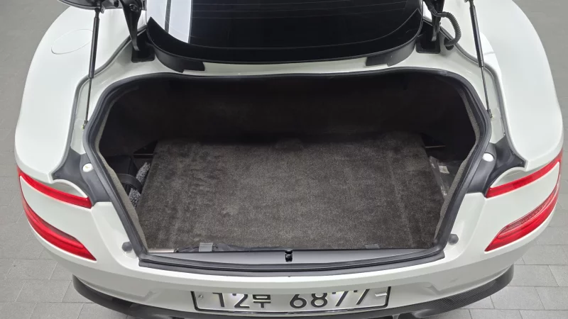 Aston Martin Vanquish