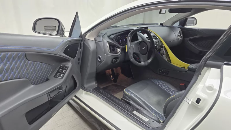 Aston Martin Vanquish