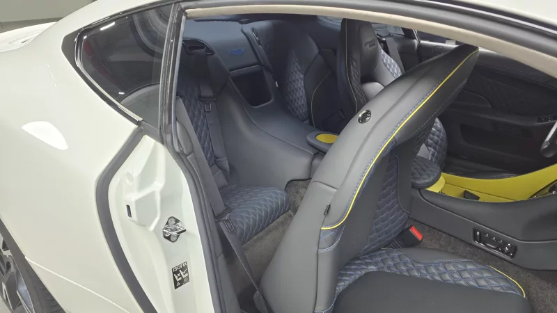 Aston Martin Vanquish