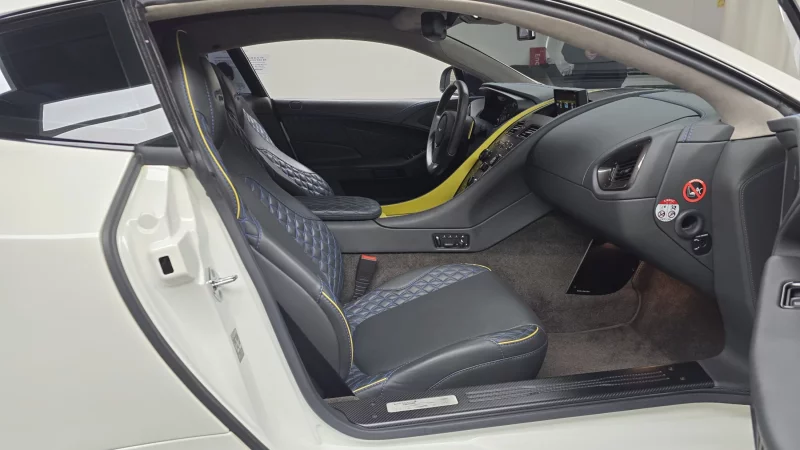 Aston Martin Vanquish