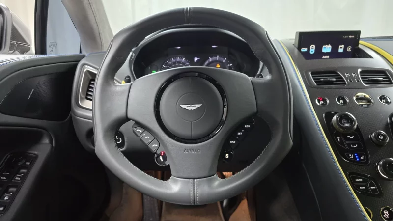 Aston Martin Vanquish