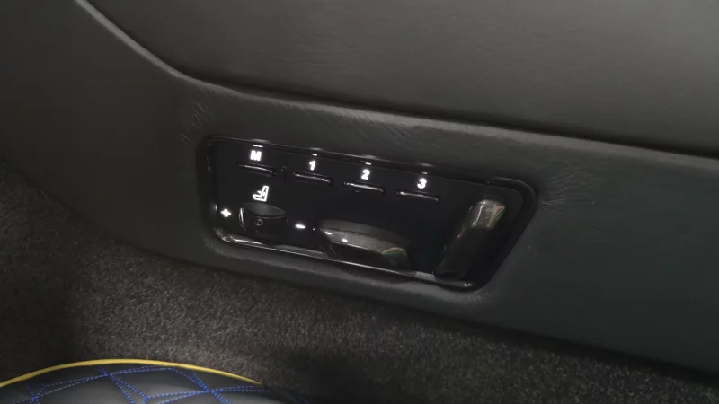 Aston Martin Vanquish