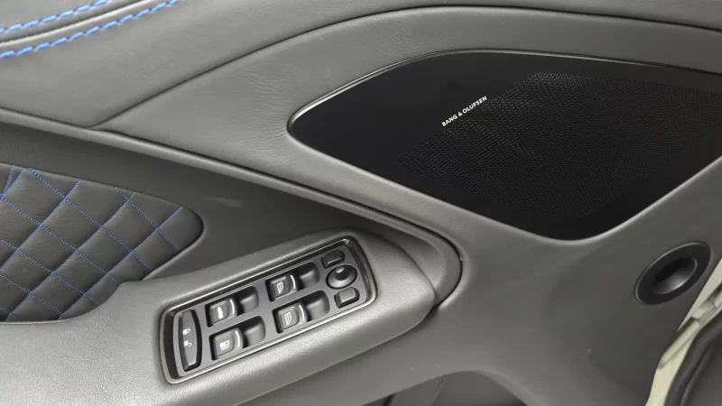 Aston Martin Vanquish