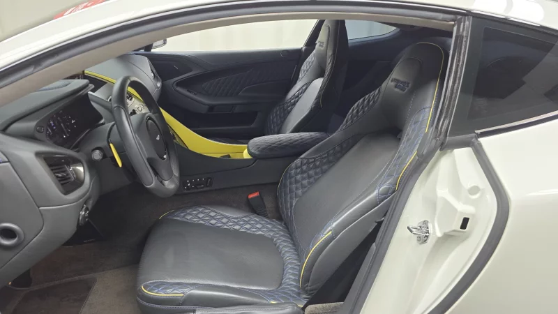 Aston Martin Vanquish