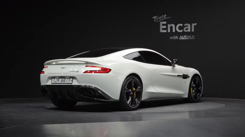 Aston Martin Vanquish