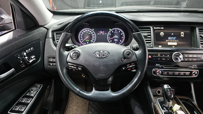 Kia K9