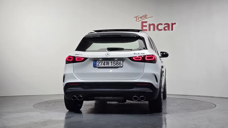 Mercedes-Benz GLA-Class