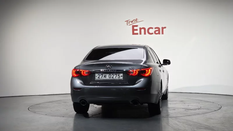 Infiniti Q50