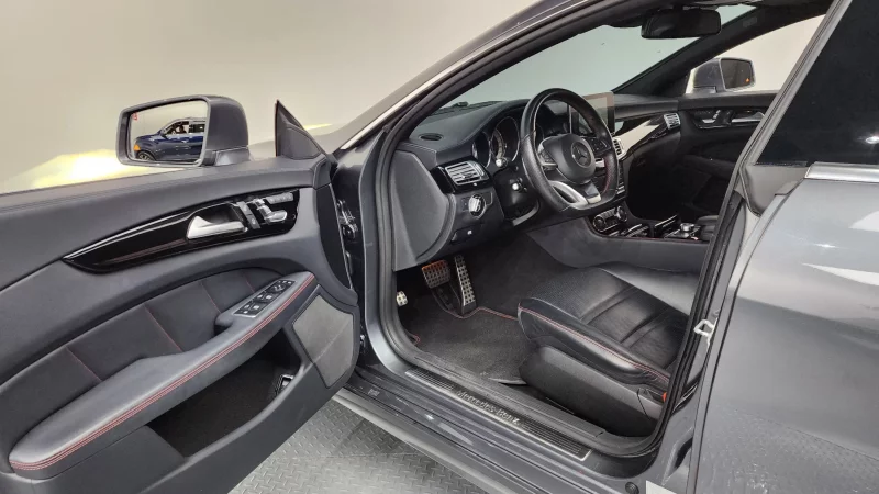 Mercedes-Benz CLS-Class