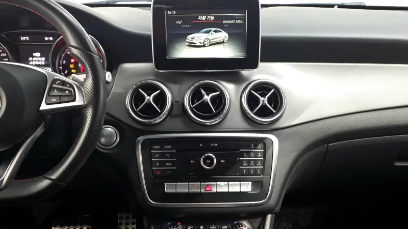 Mercedes-Benz CLA-Class