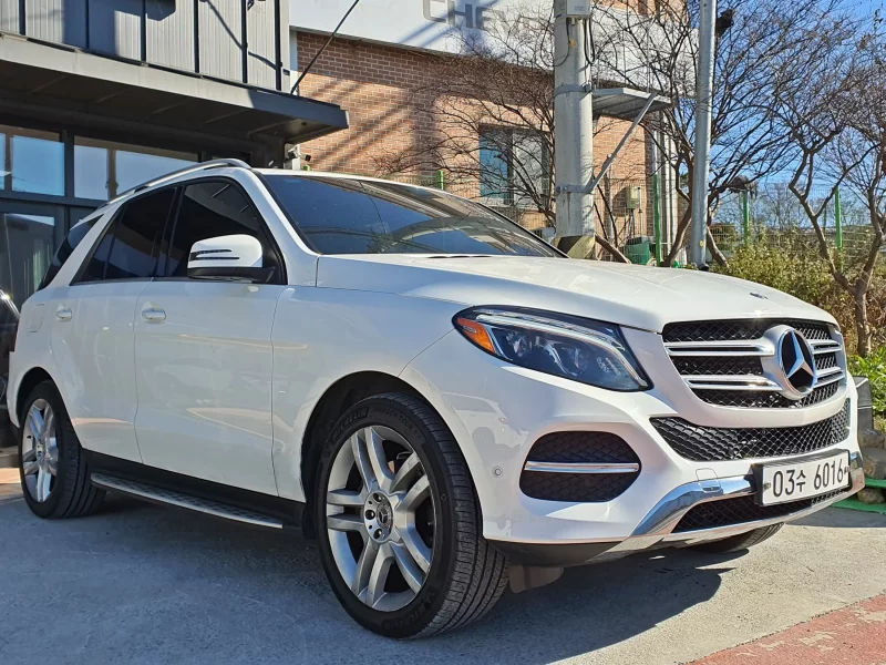 Mercedes-Benz GLE-Class