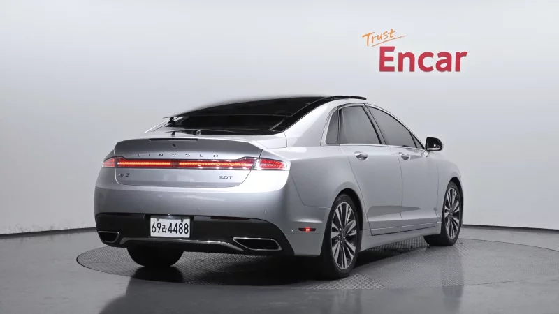 Lincoln MKZ
