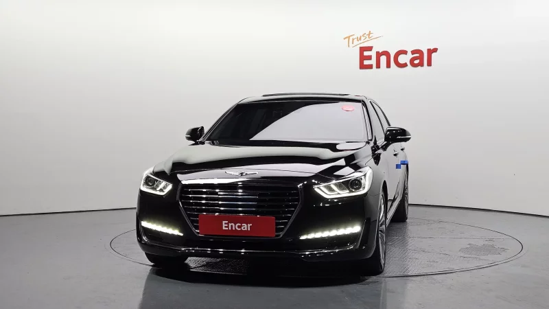 Genesis EQ900