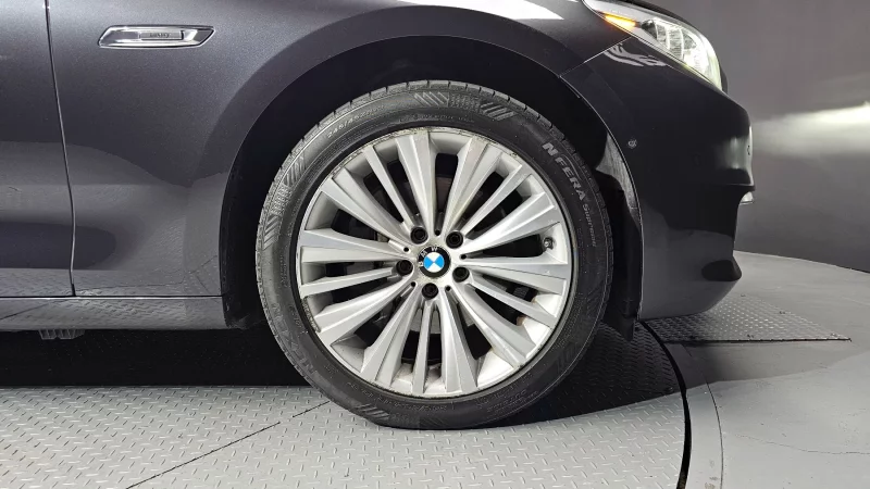 BMW 5-Series Gran Turismo