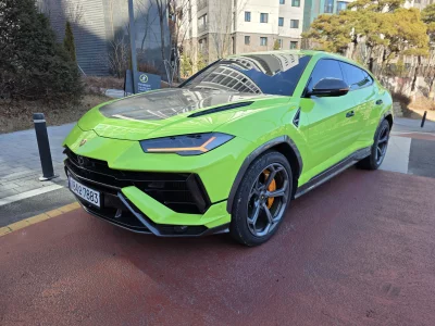 Lamborghini URUS