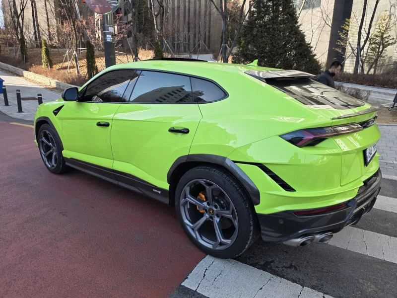 Lamborghini URUS