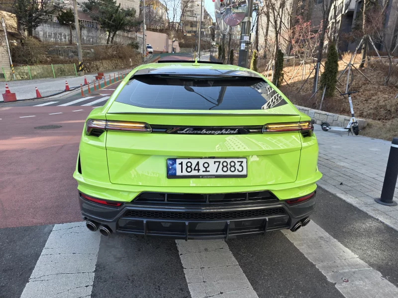 Lamborghini URUS