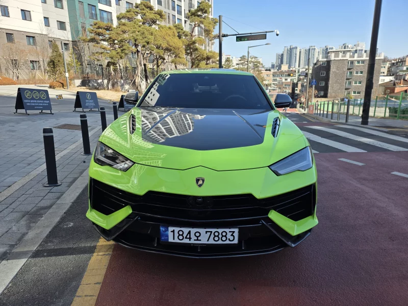 Lamborghini URUS