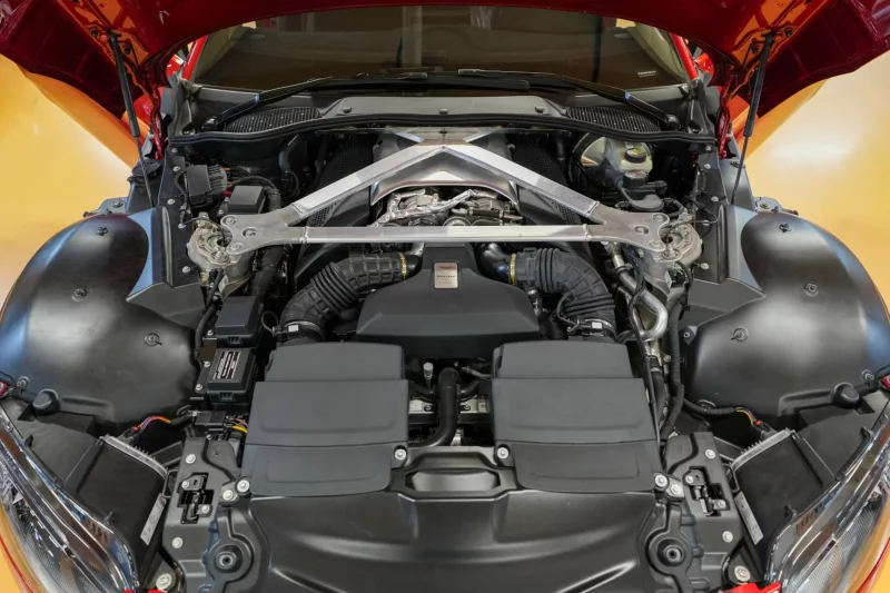 Aston Martin VANTAGE