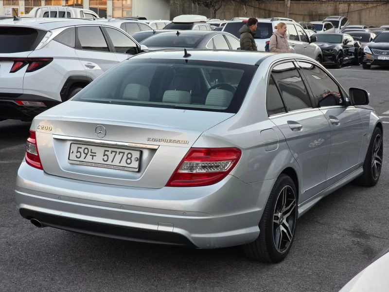 Mercedes-Benz C-Class
